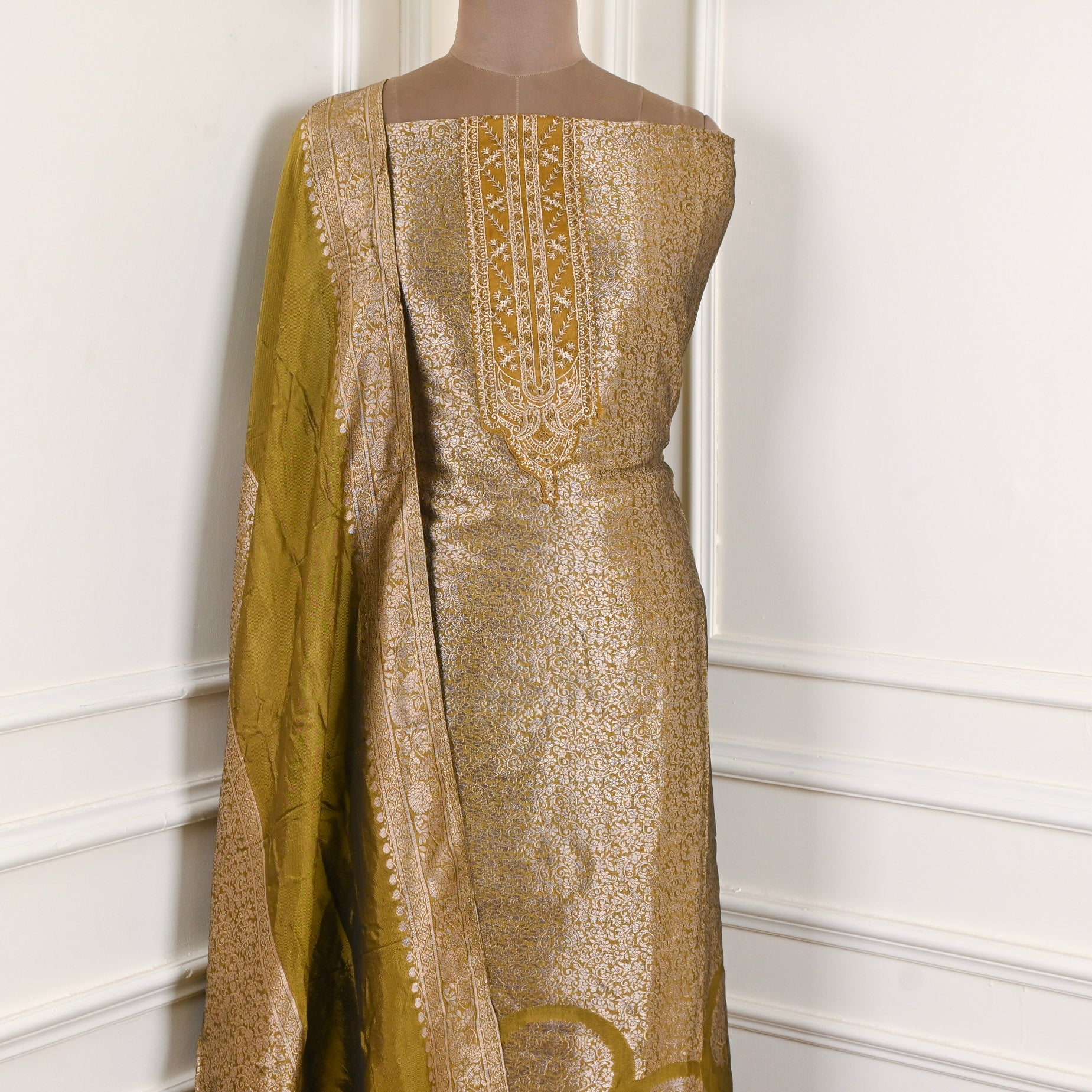 Banarasi Mehandi Unstitched Suit