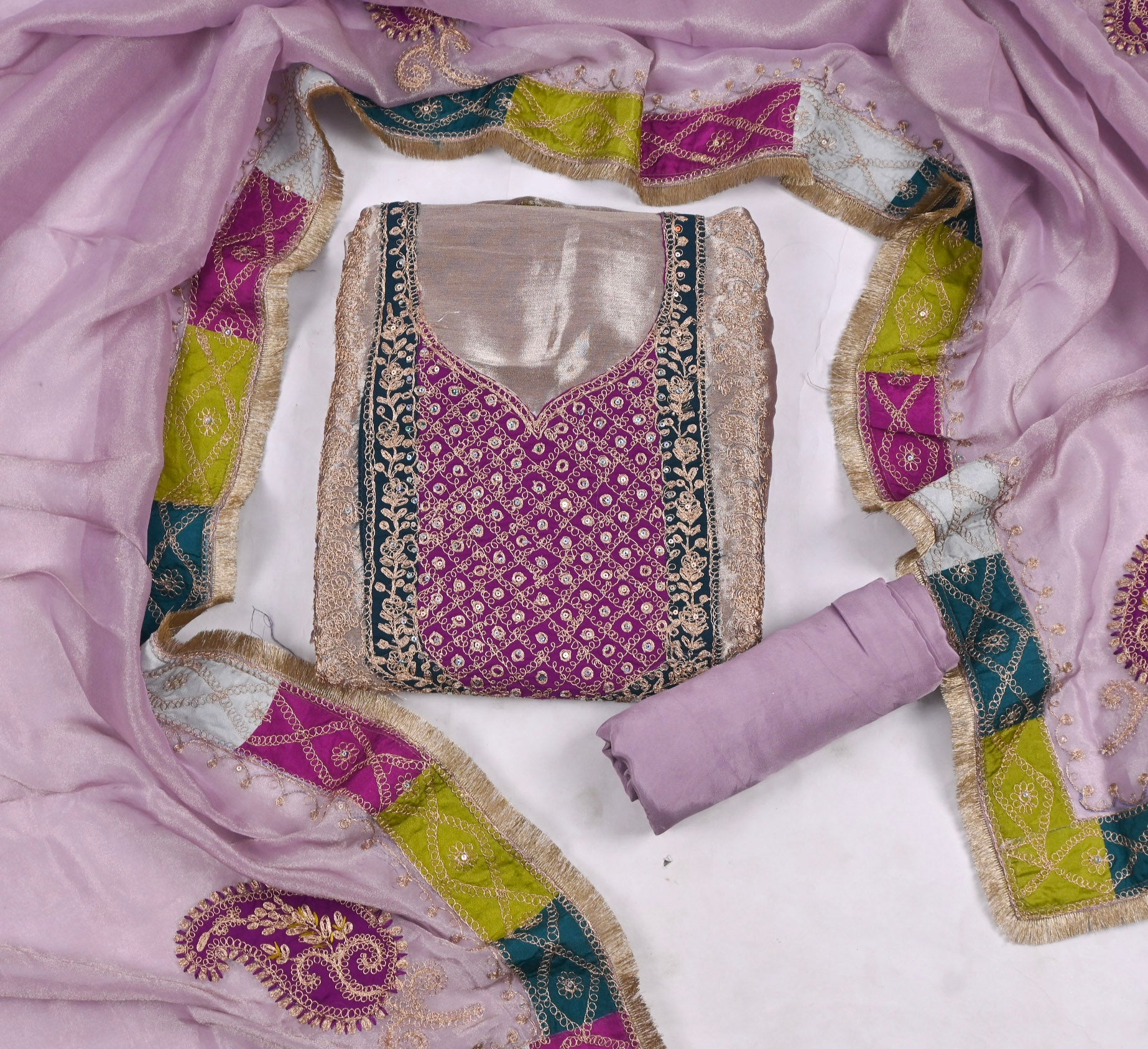 Giraffe Shimmer Lavender Unstitched Suit
