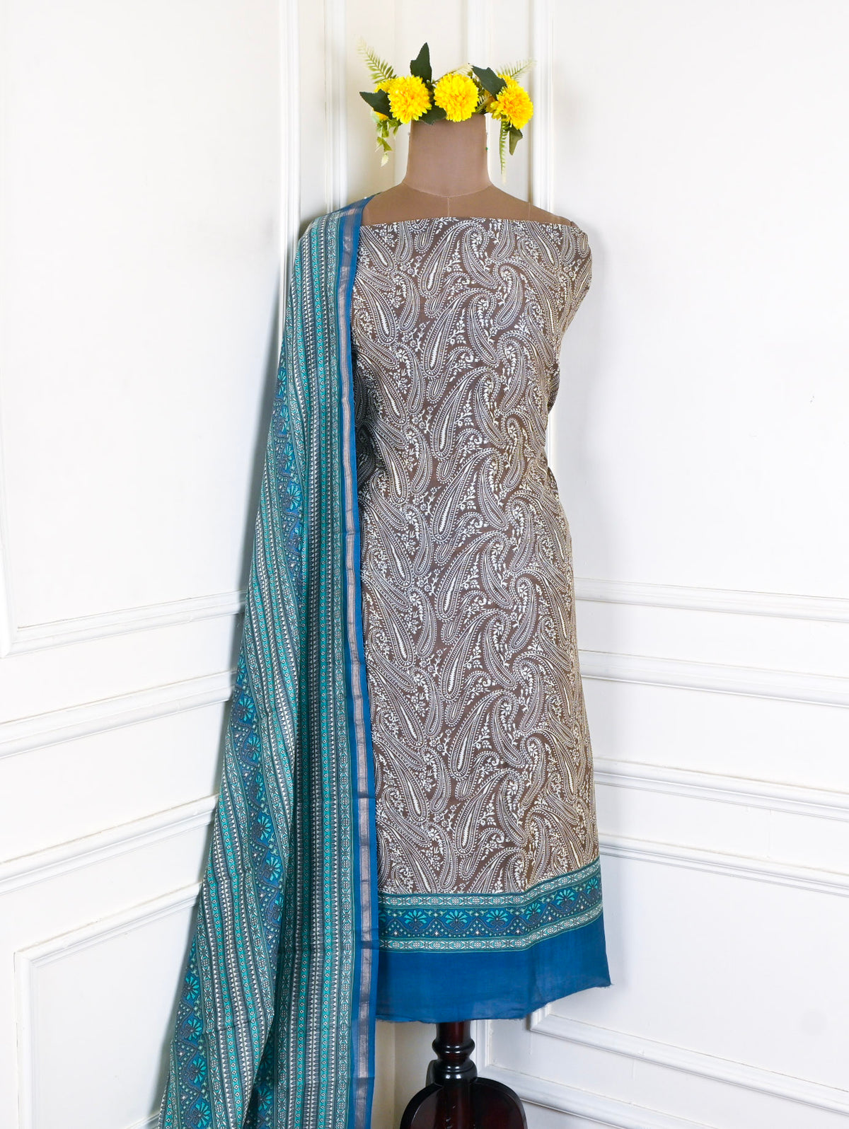 Maheshwari Cotton Ferozi Unstitched Suit