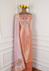 Giraffe Shimmer Golden Unstitched Suit