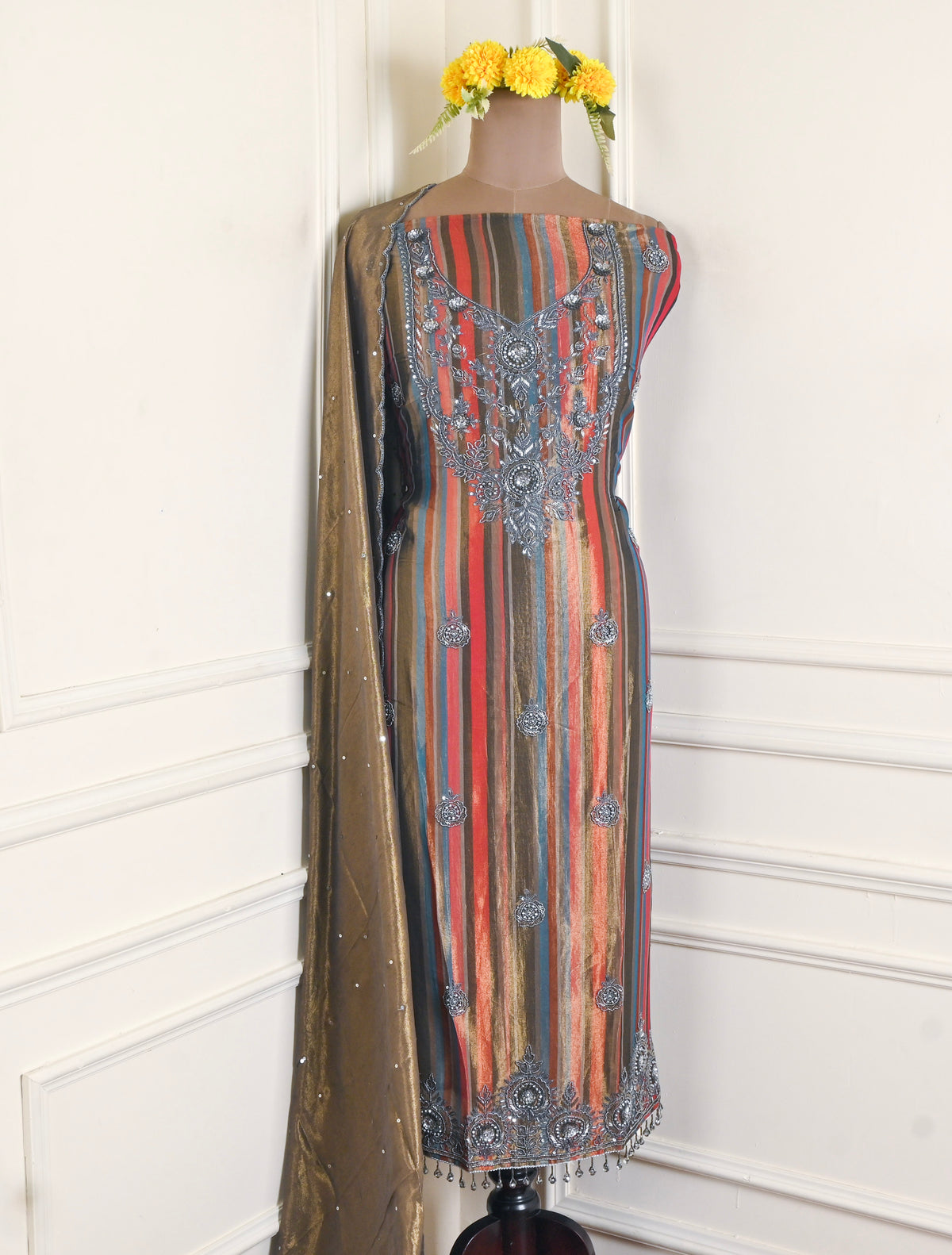 Tissue Shimmer Mehandi Unstitched Suit