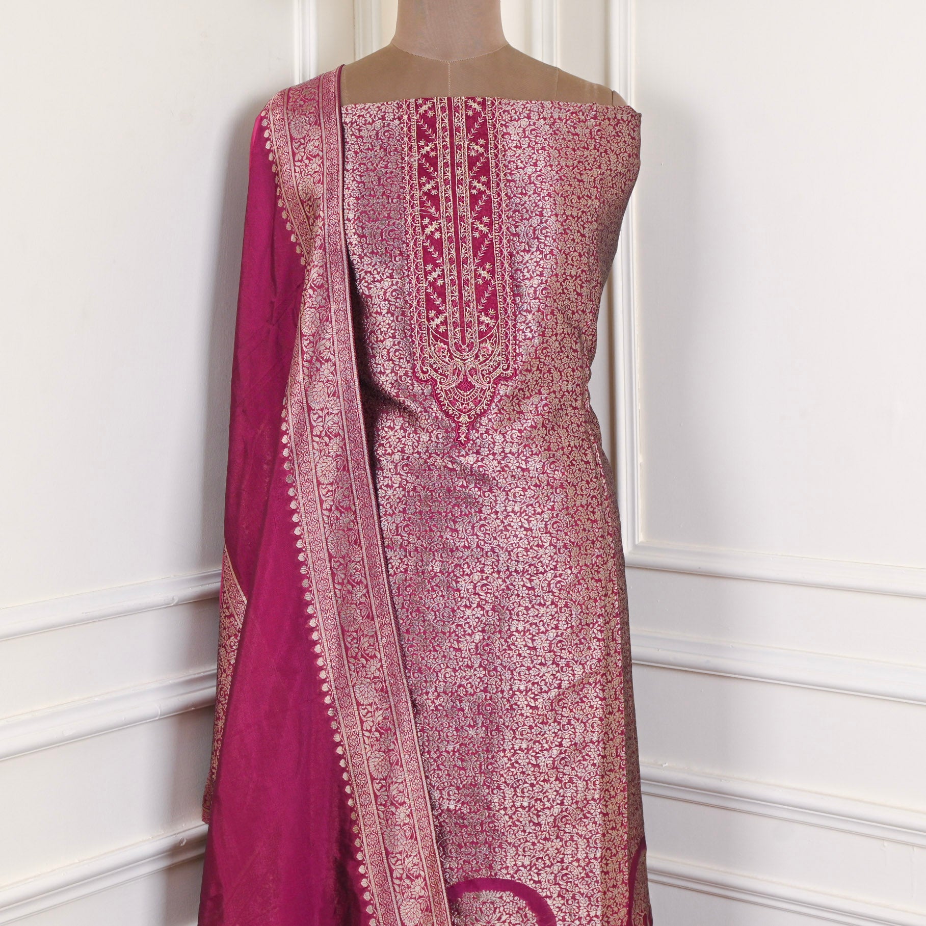 Banarasi Magenta Unstitched Suit