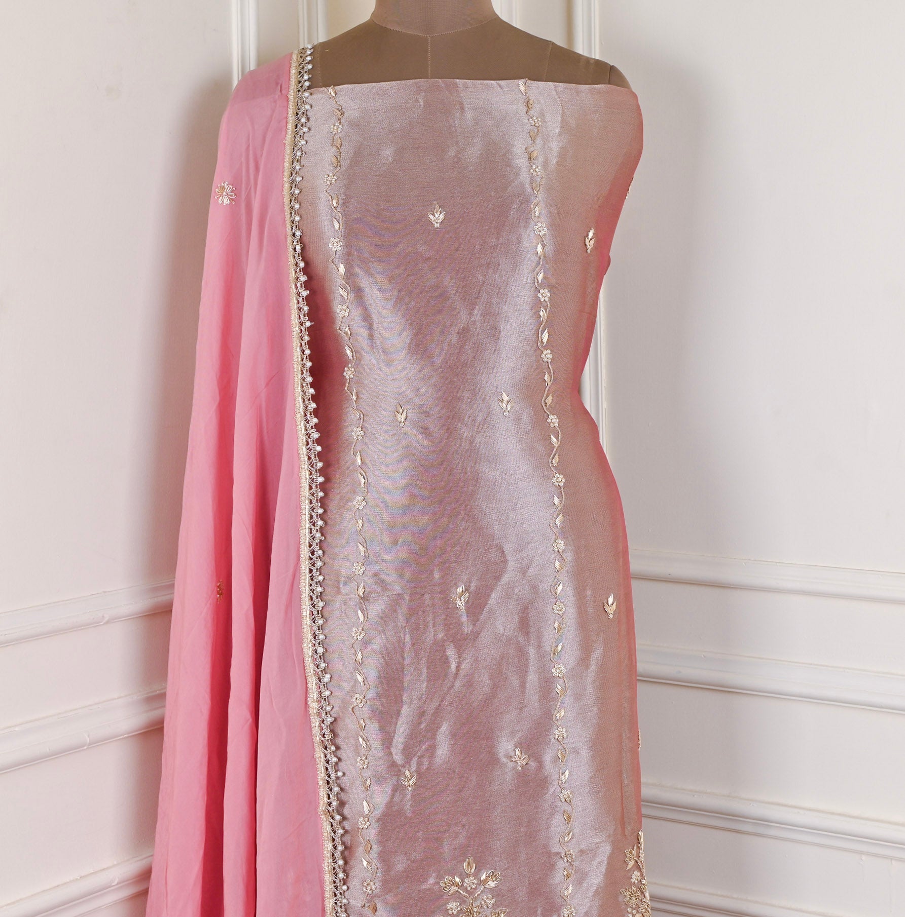 Giraffe Shimmer Pink Unstitched Suit