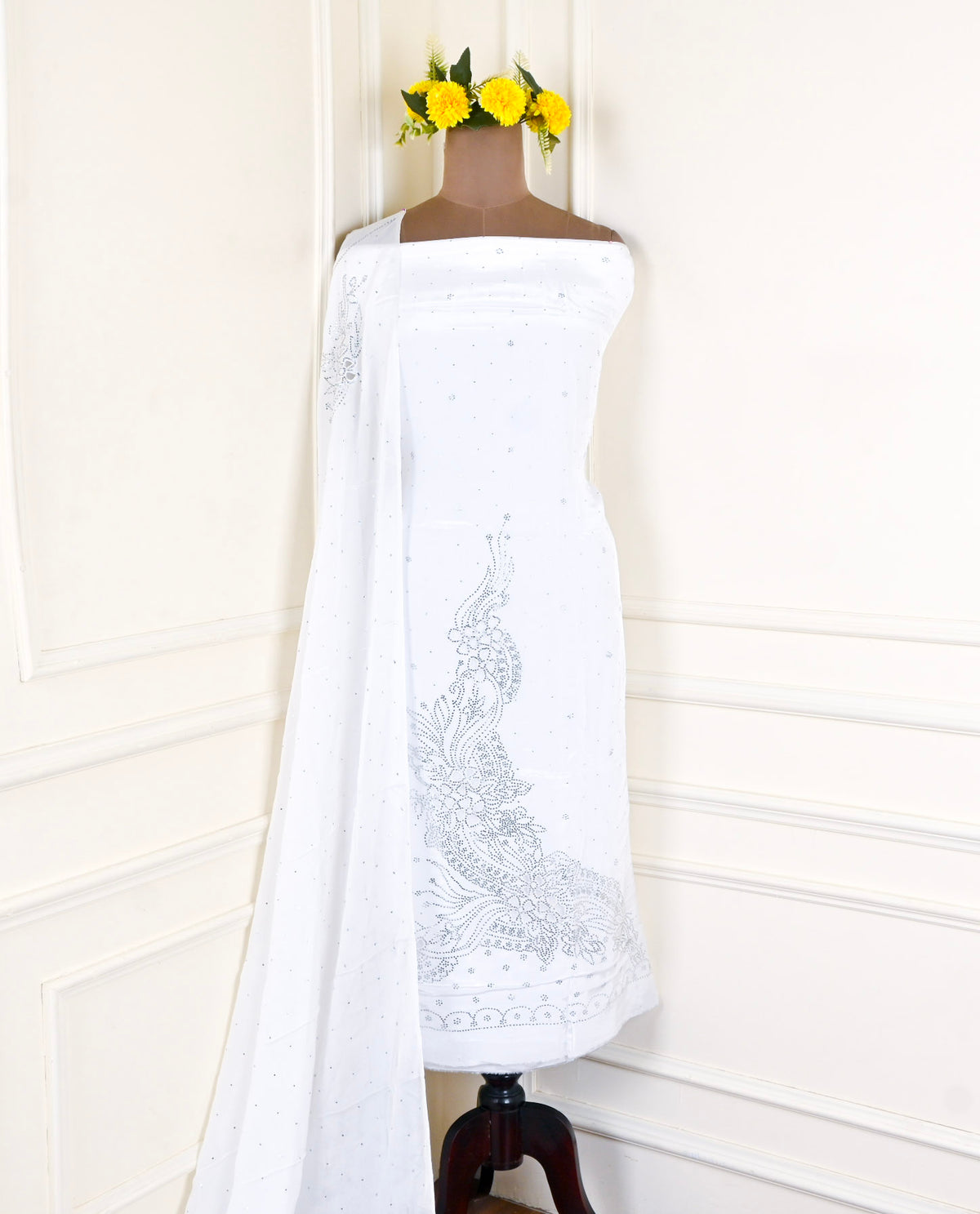 Crepe White Unstitched Suit
