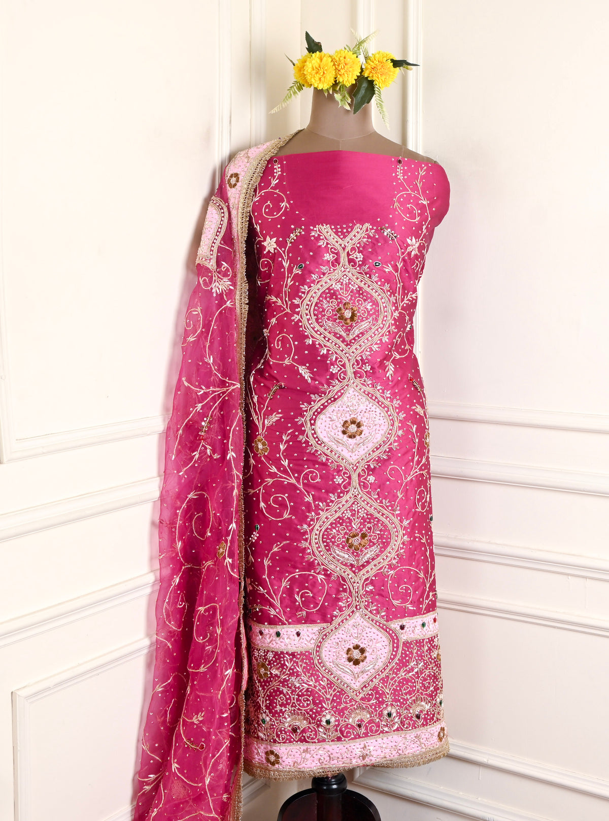 Gavadin Magenta Unstitched Suit