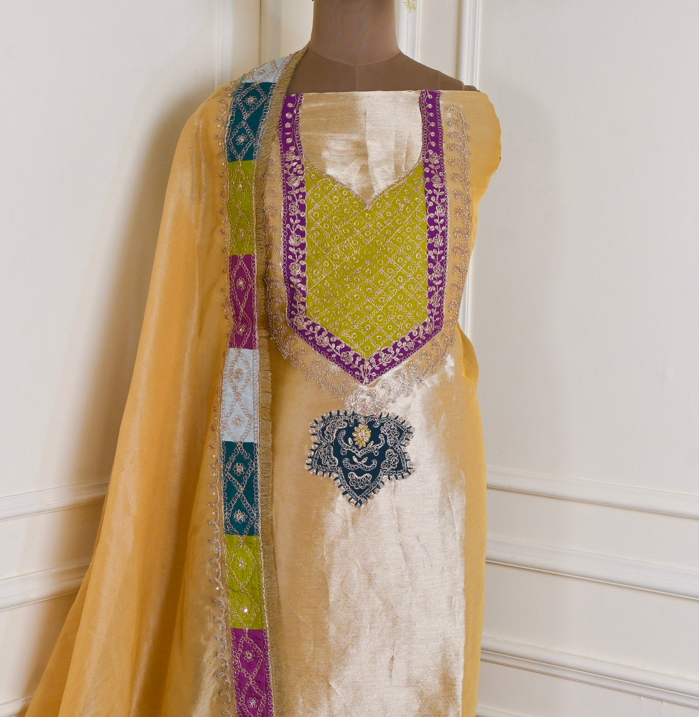 Giraffe Shimmer Yellow Unstitched Suit