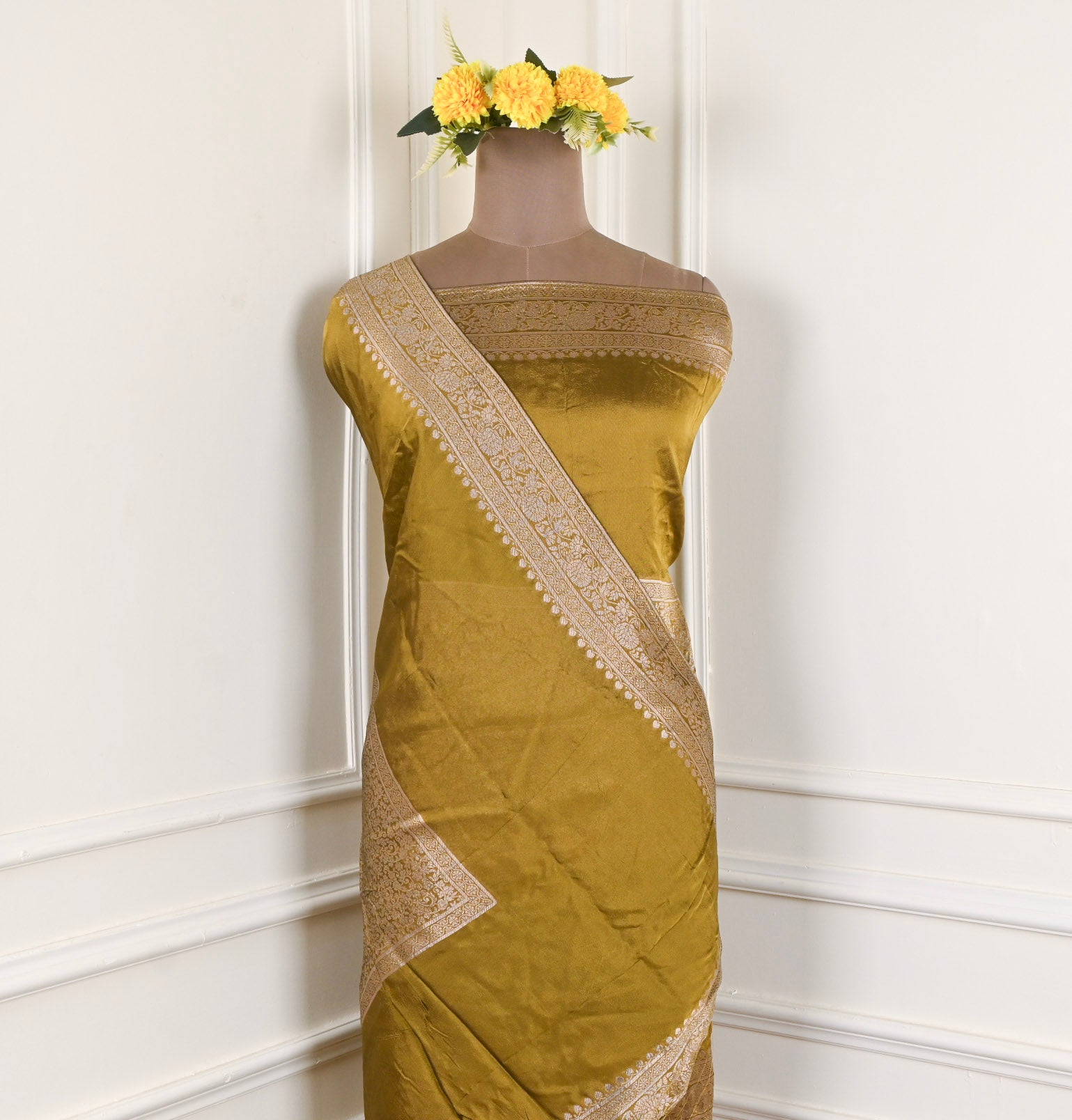Banarasi Mehandi Unstitched Suit