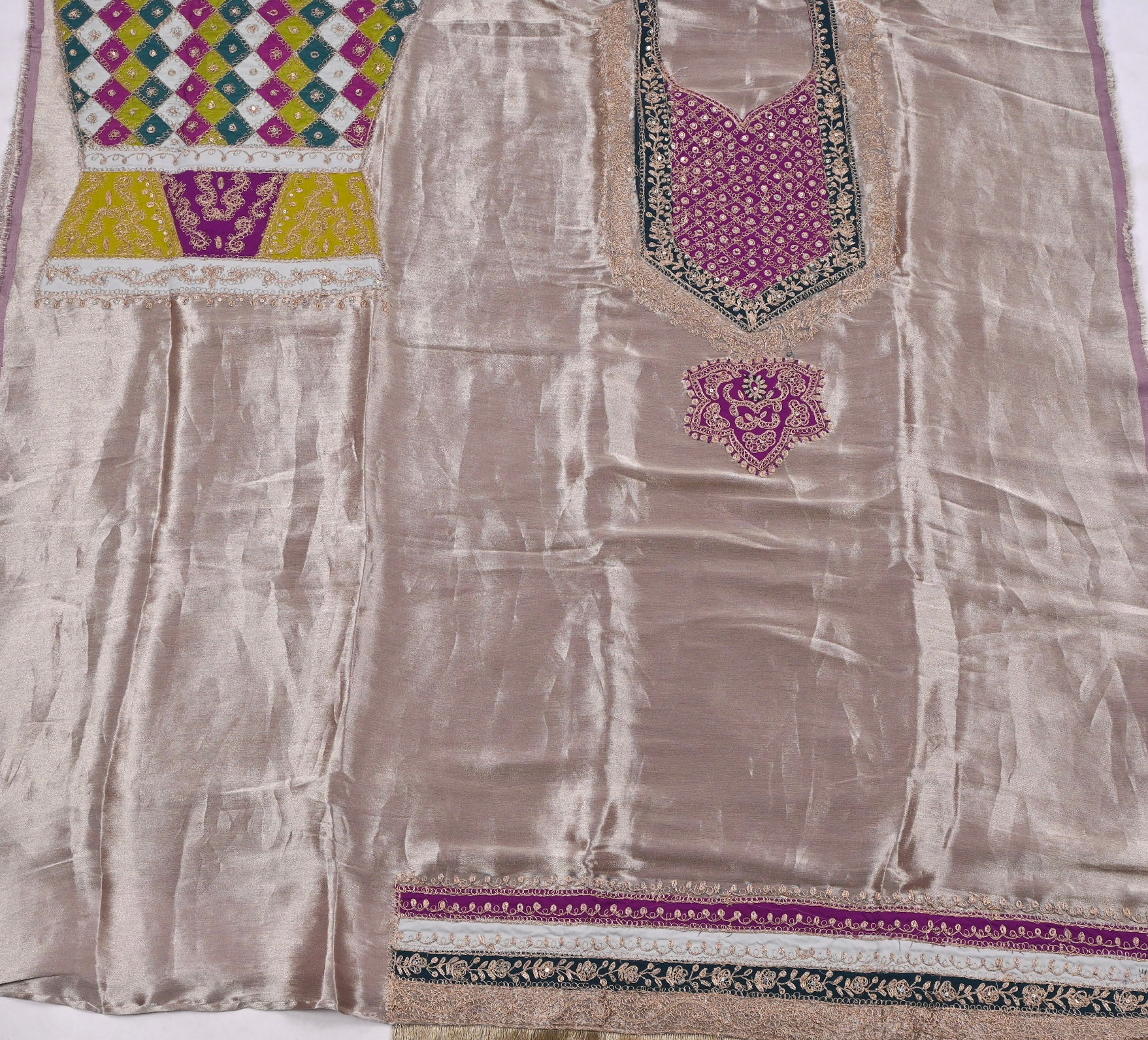 Giraffe Shimmer Lavender Unstitched Suit