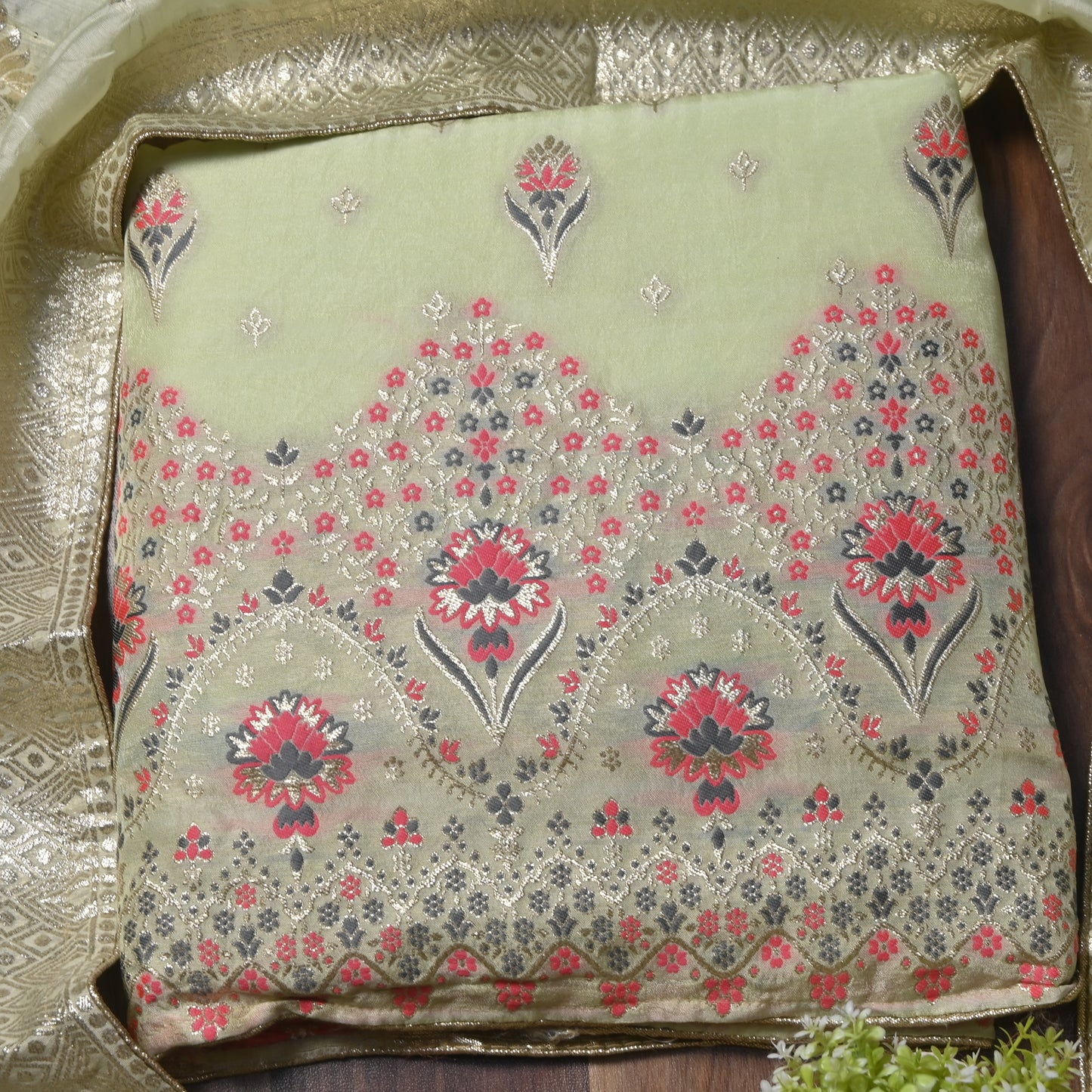 Banarasi Lammon Unstitched suit