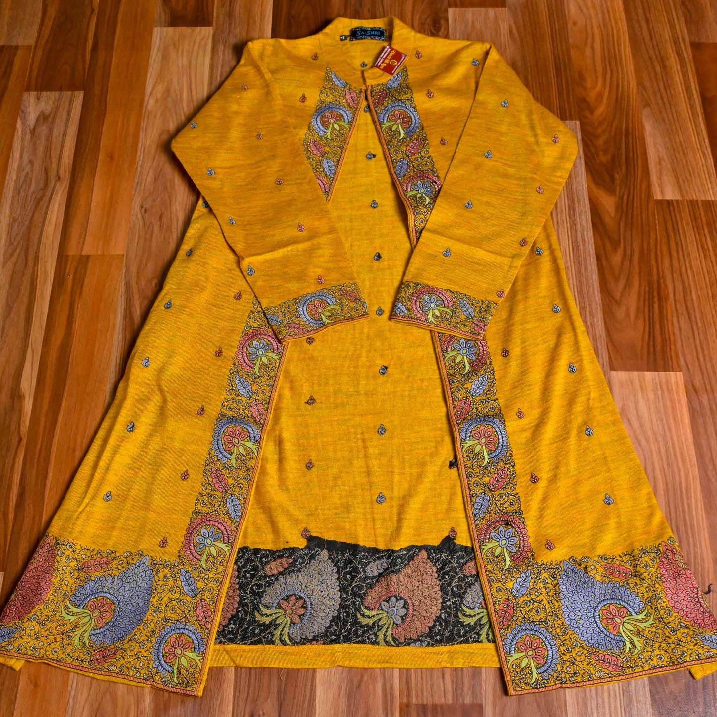 Readymade Woolen yellow suit