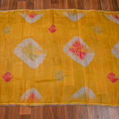 Burberry yellow Unstitched Suit